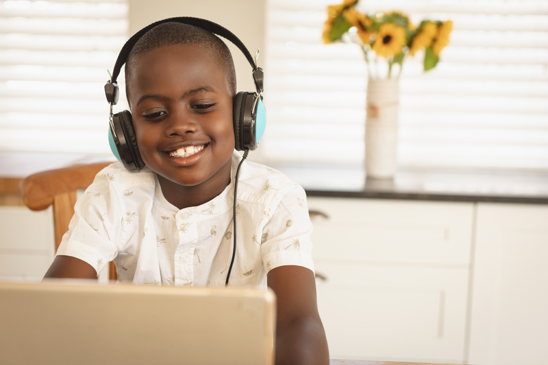 Young Student - Broadband in Jackson - Innovate Mississippi
